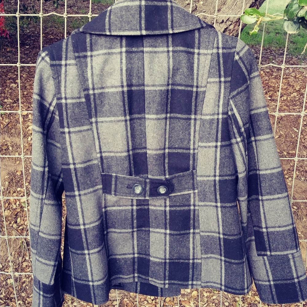 Coat - Picture 2 of 3